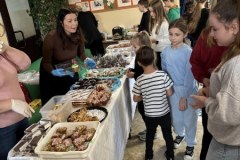 599945743_1328681239059746_2541868718514404088_n_450x600