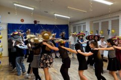 623410258_1360924355835434_4602829976103467048_n_450x600